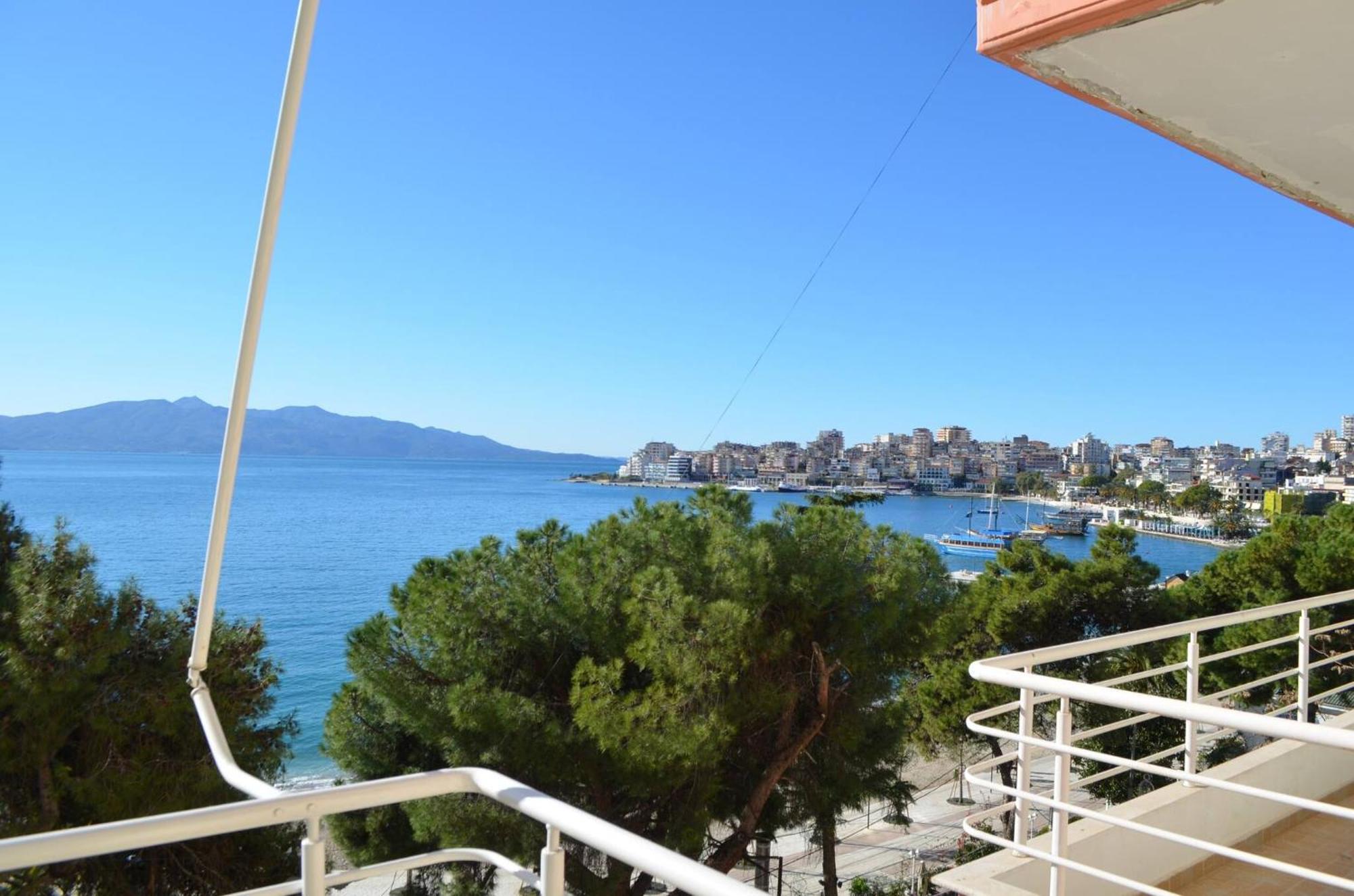 Saint Tropez Apartment Sarandë Exterior foto