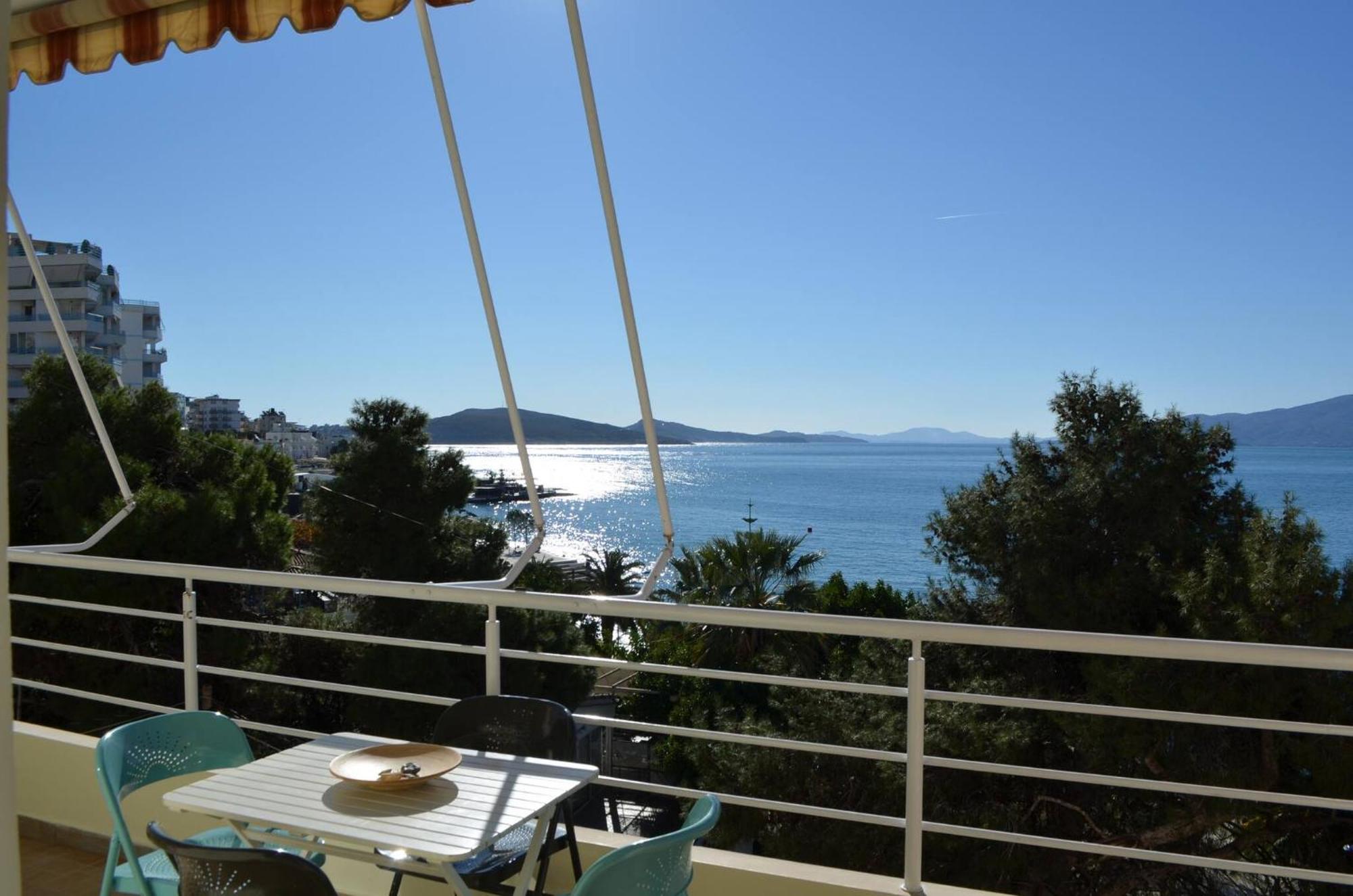 Saint Tropez Apartment Sarandë Exterior foto