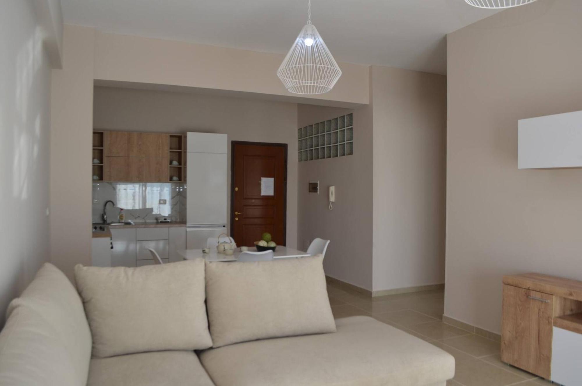Saint Tropez Apartment Sarandë Exterior foto