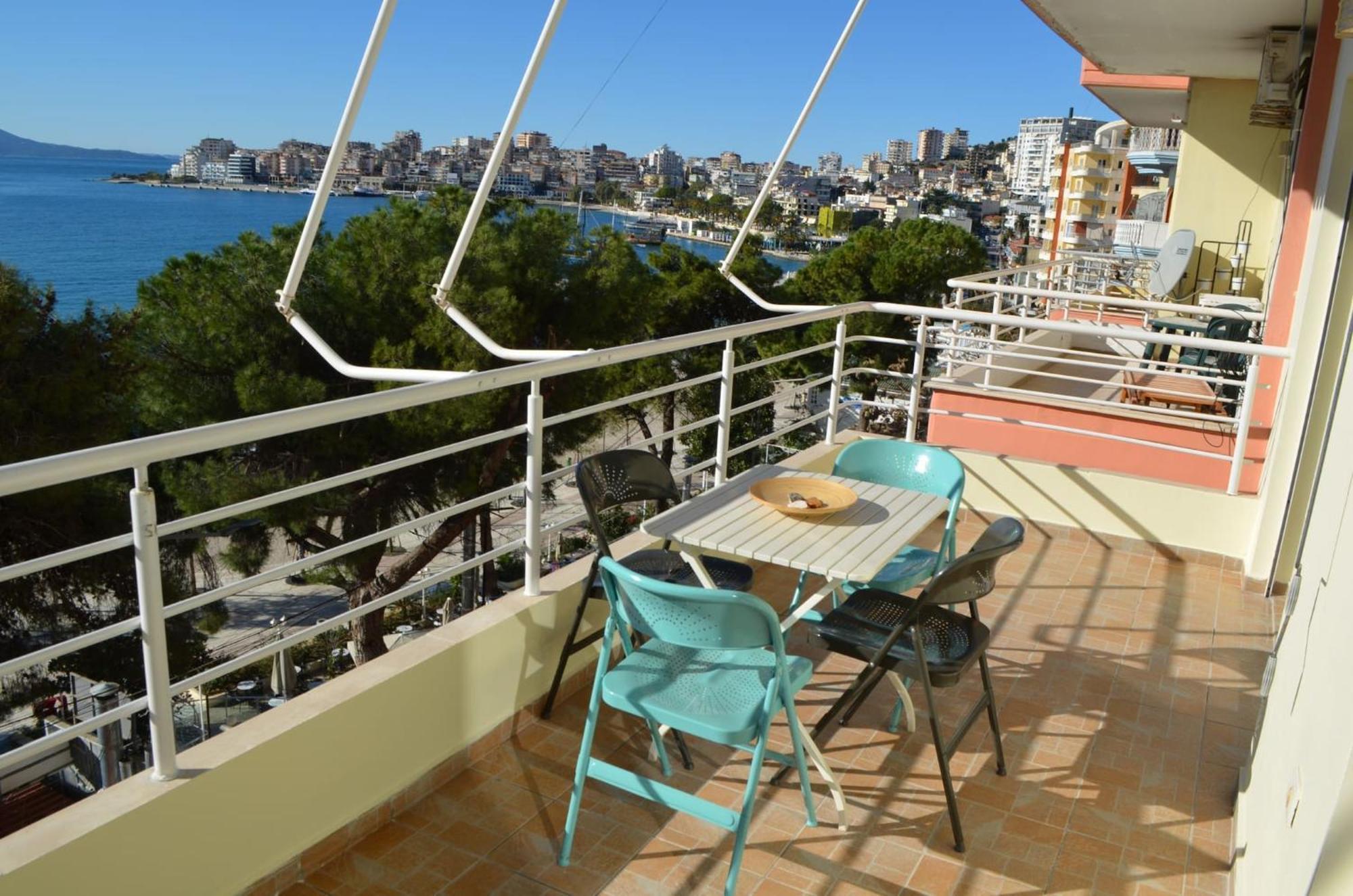 Saint Tropez Apartment Sarandë Exterior foto