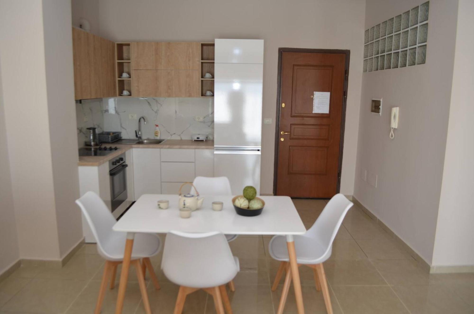 Saint Tropez Apartment Sarandë Exterior foto