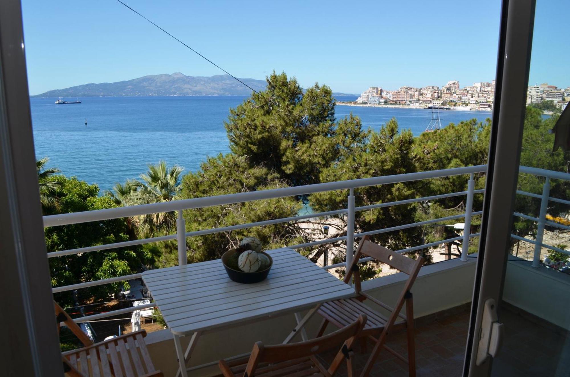 Saint Tropez Apartment Sarandë Exterior foto
